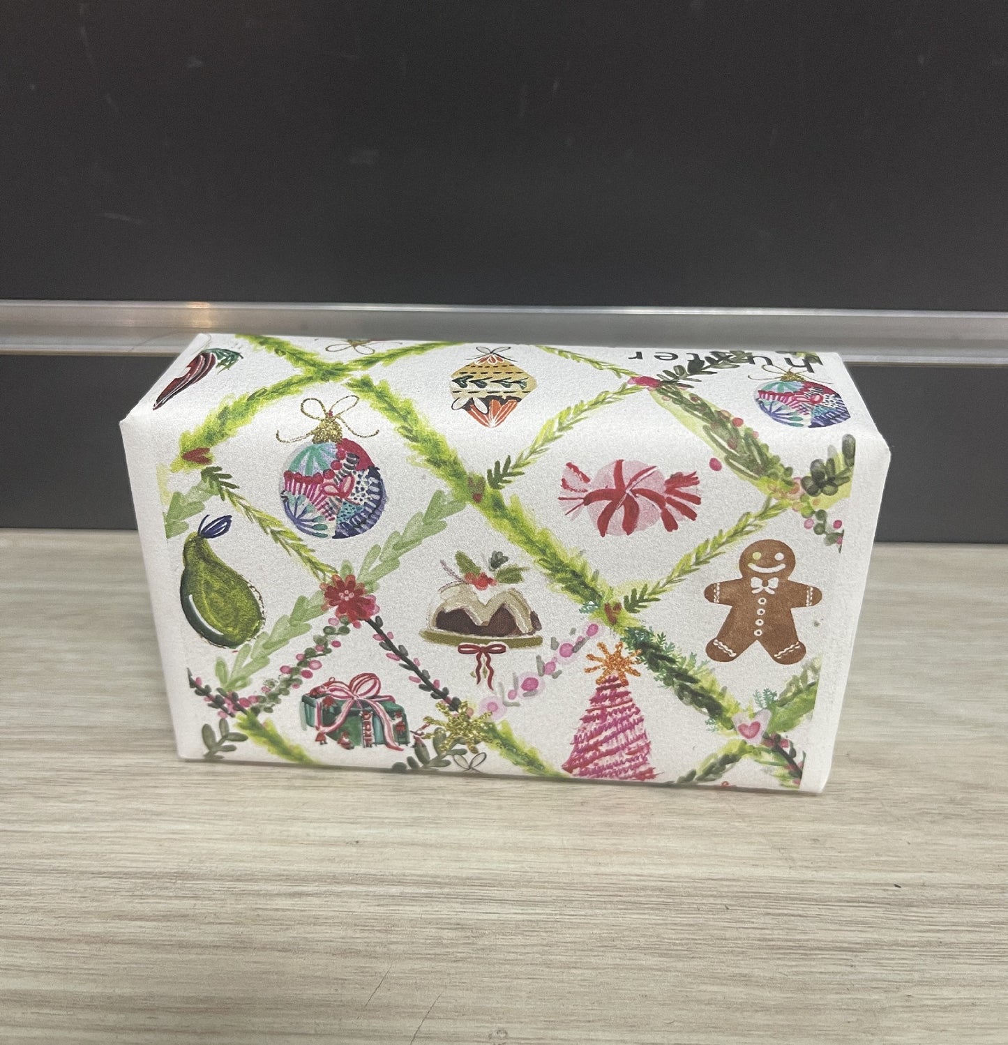 HUXTER SOAPS - GREEN TRIM XMAS PATTERN