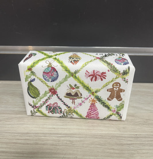 HUXTER SOAPS - GREEN TRIM XMAS PATTERN